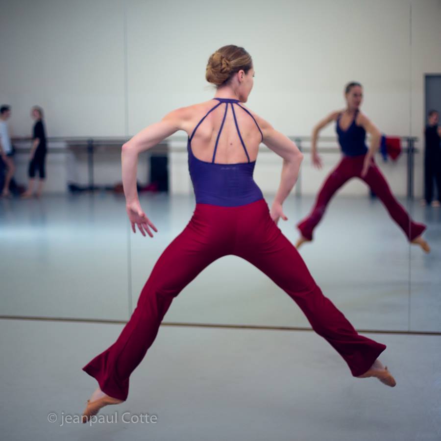 Anne Chevrier-Cremer, professeur de danse et danseuse dans la Cie AcontretempsDanse