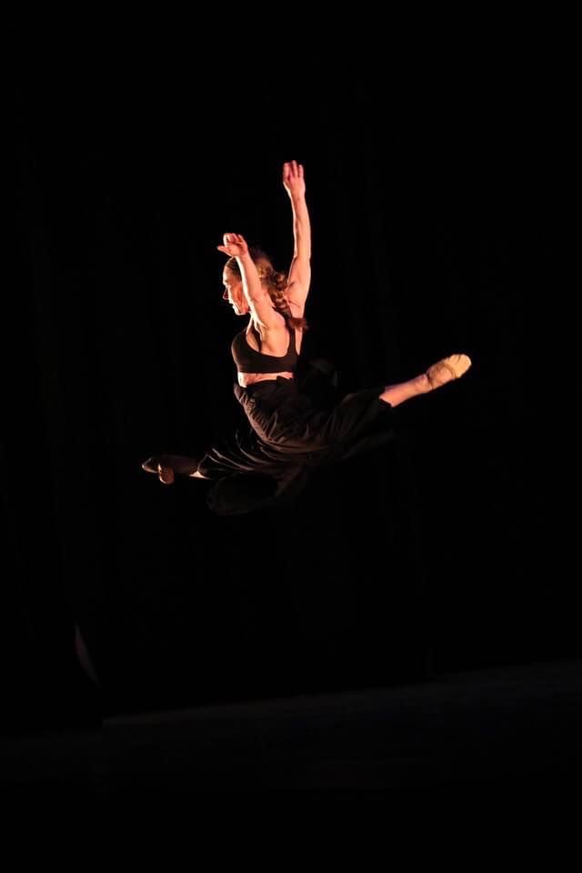 Anne Chevrier-Cremer, professeur de danse et danseuse dans la Cie AcontretempsDanse