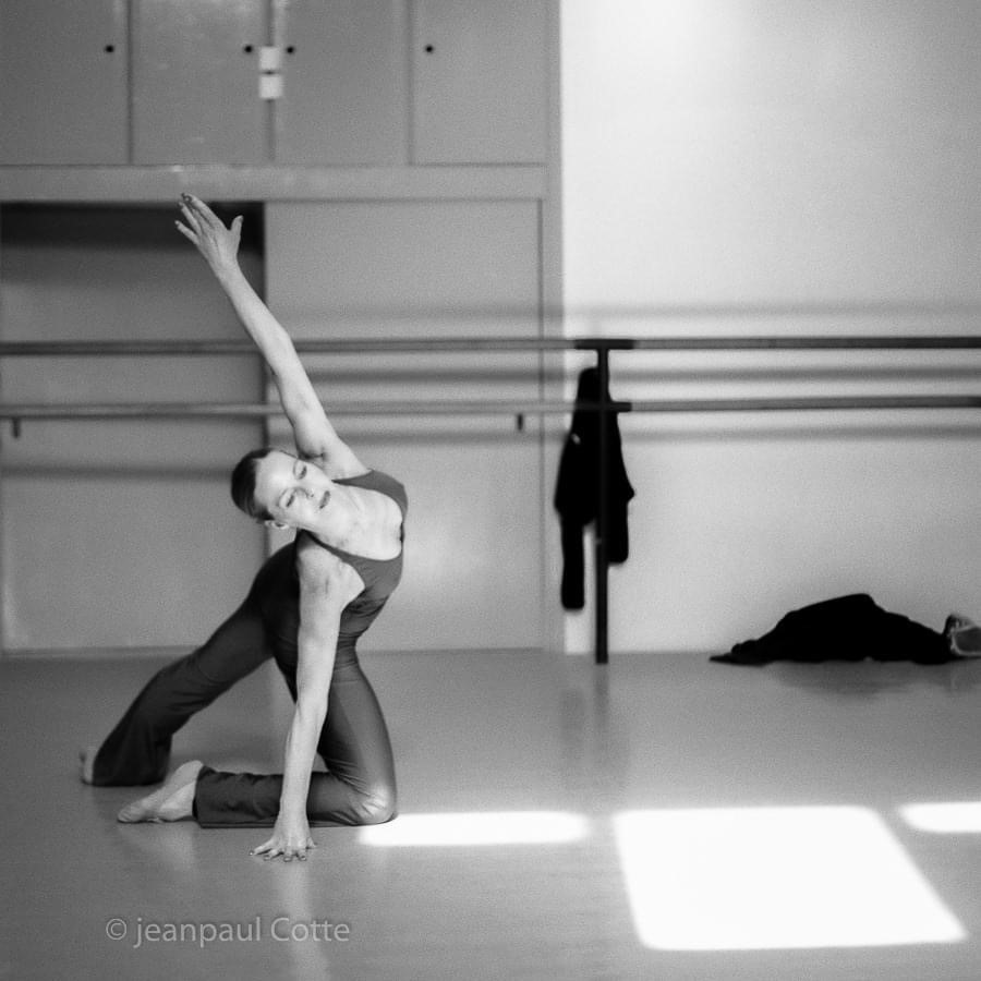 Anne Chevrier-Cremer, professeur de danse et danseuse dans la Cie AcontretempsDanse